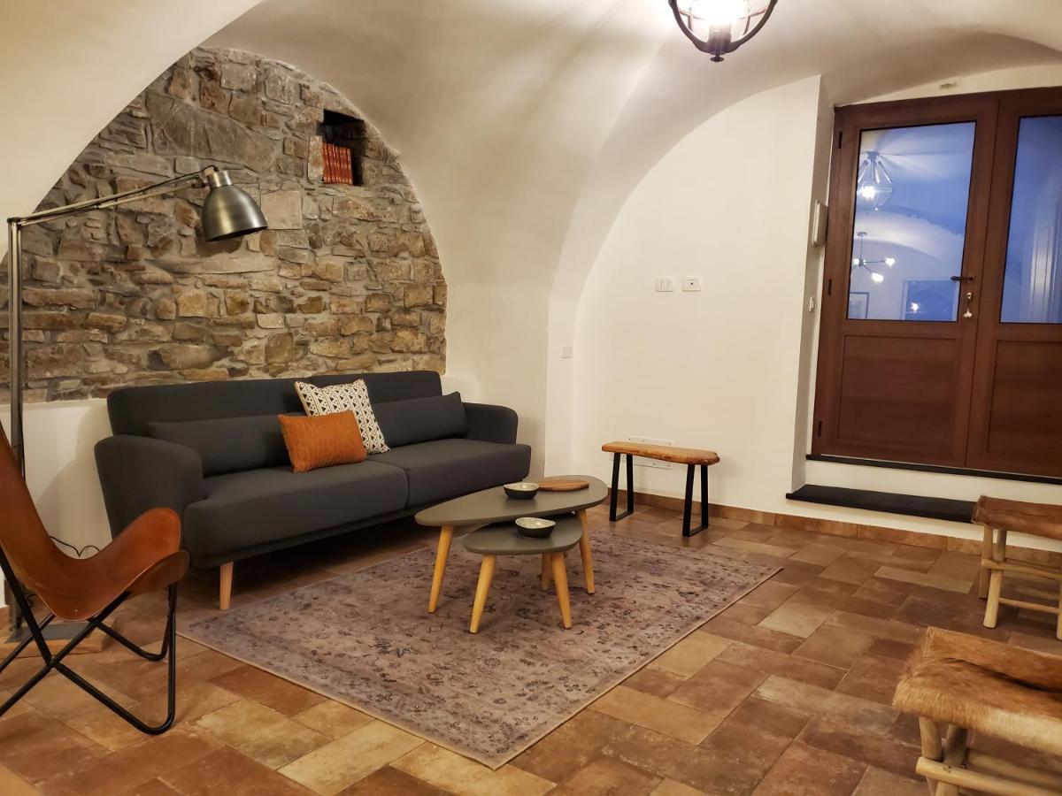 Casa Canadesi